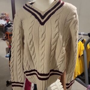 Vintage Ralph Lauren Women's Sweatshirt Hand knit 100% lambs wool